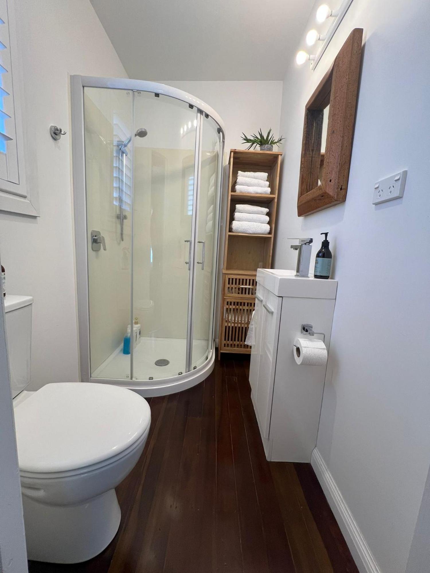 Base Camp Cottage Taupo Ngoại thất bức ảnh